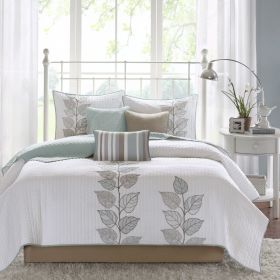 6 Piece Embroidered Quilt Set with Throw Pillows